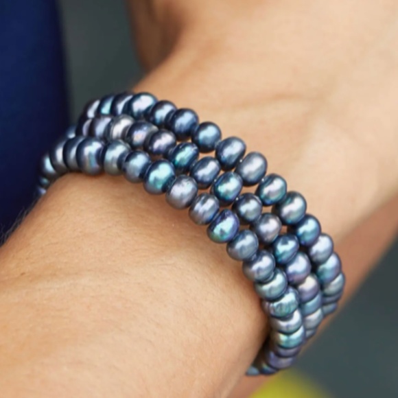 Freshwater Peacock 6-7mm Pearl Wrap Bracelet from SAVVY CIE JEWELS - Picture 2 of 5